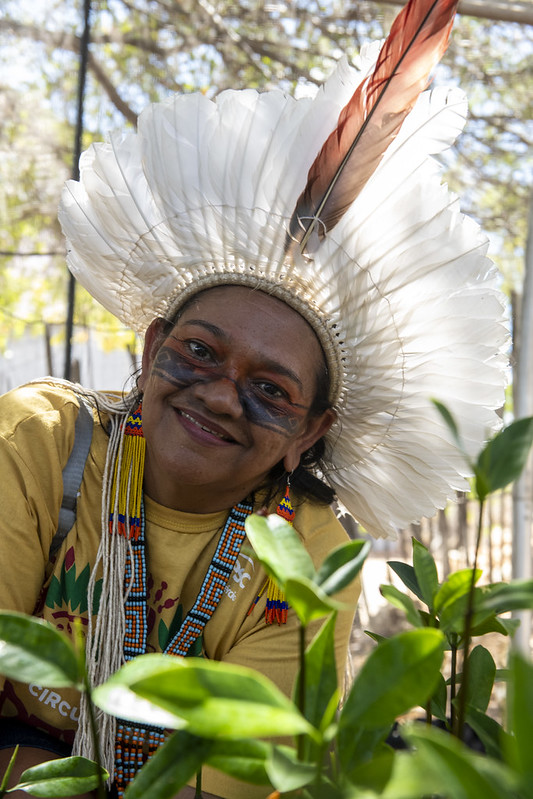 Margarida Tapeba, a teacher from the Tapeba Indigenous School and liaison for Sesc Mesa Brasil programs in Caucaia, Brazil.